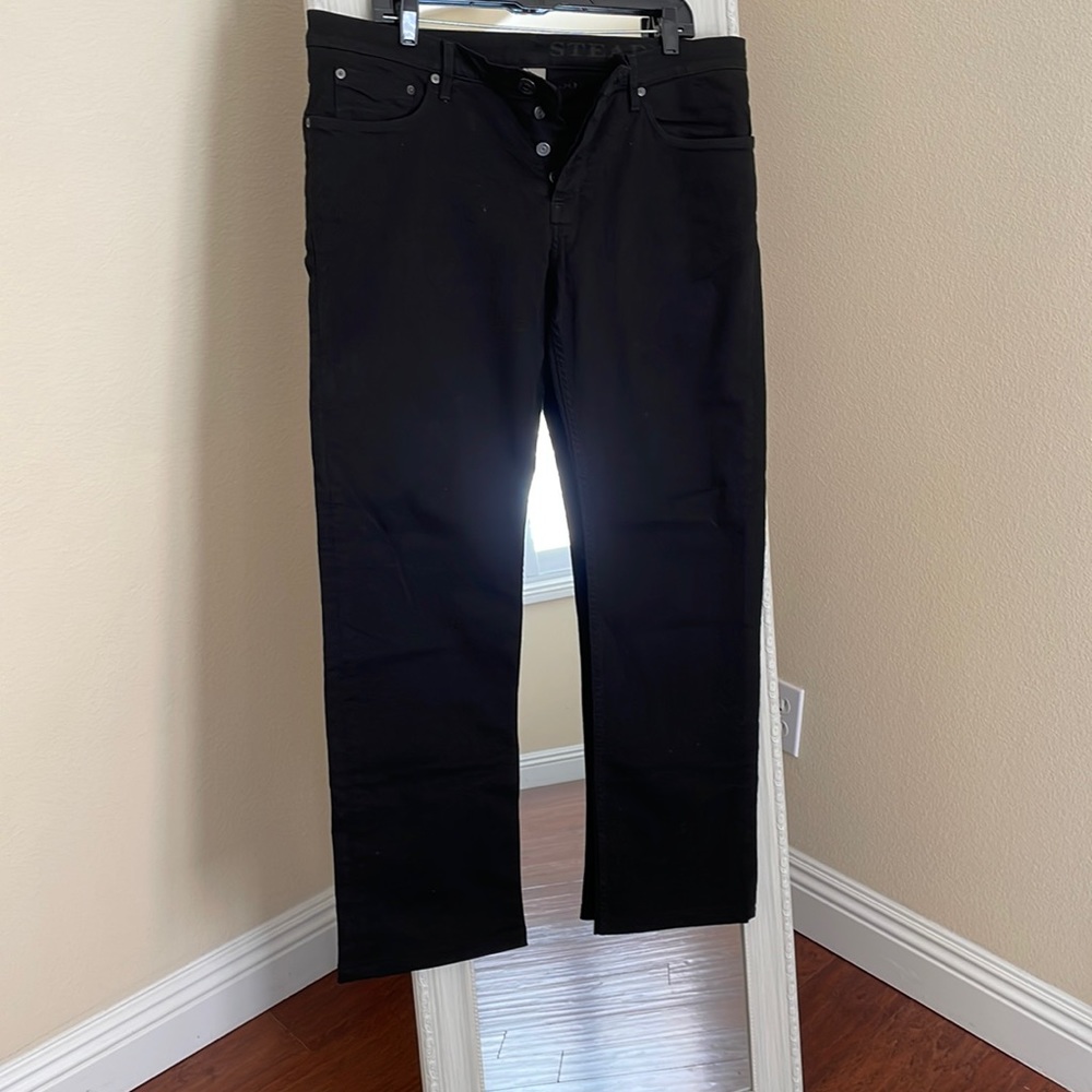 Burberry man’s black jeans